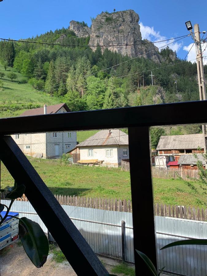 Acasa In Bicaz-Chei - Camere De Inchiriat Cheile Bicazului Esterno foto